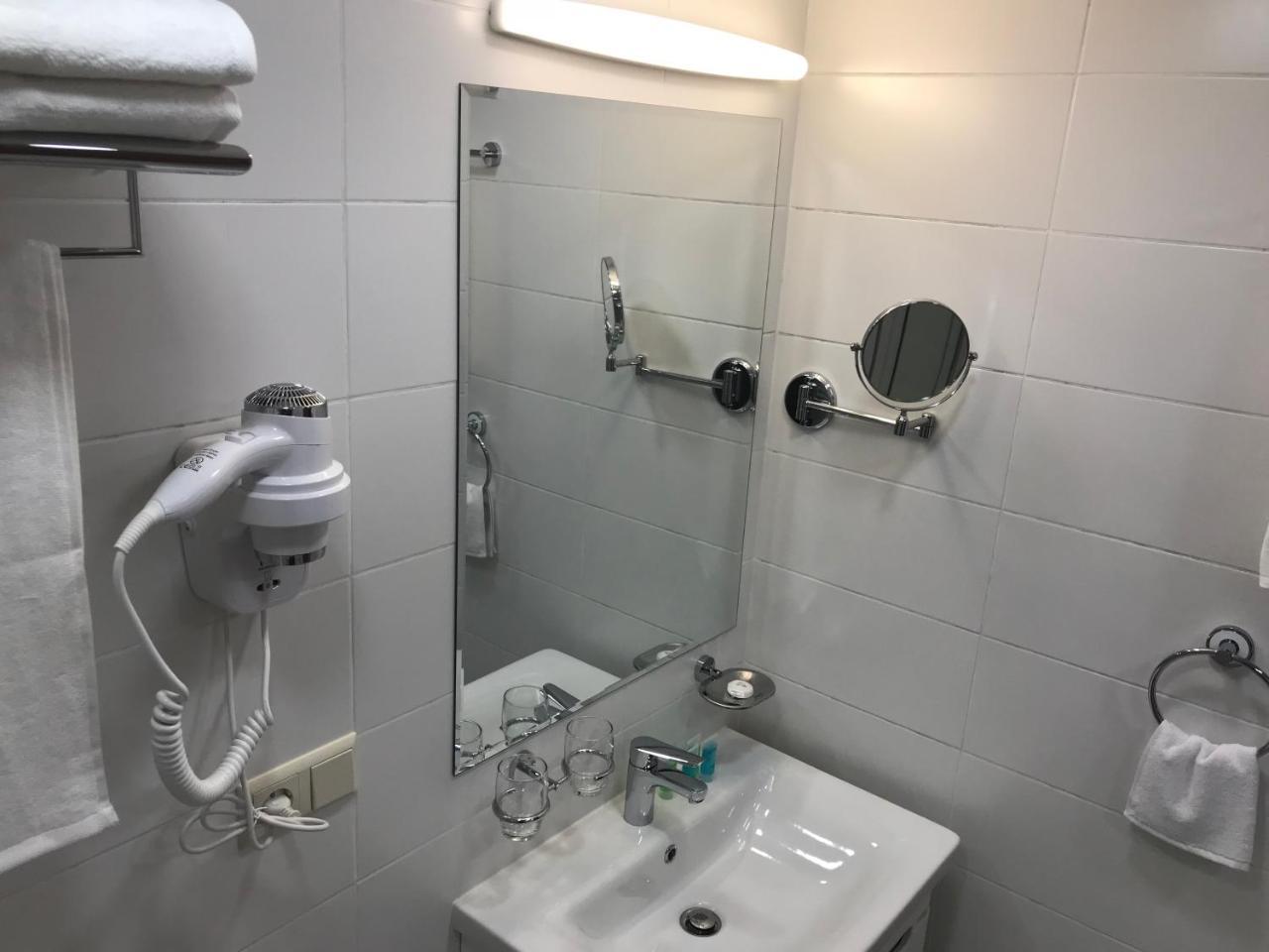 Full Comfort Apartment On Aghmashenebeli Tbilisi Eksteriør bilde