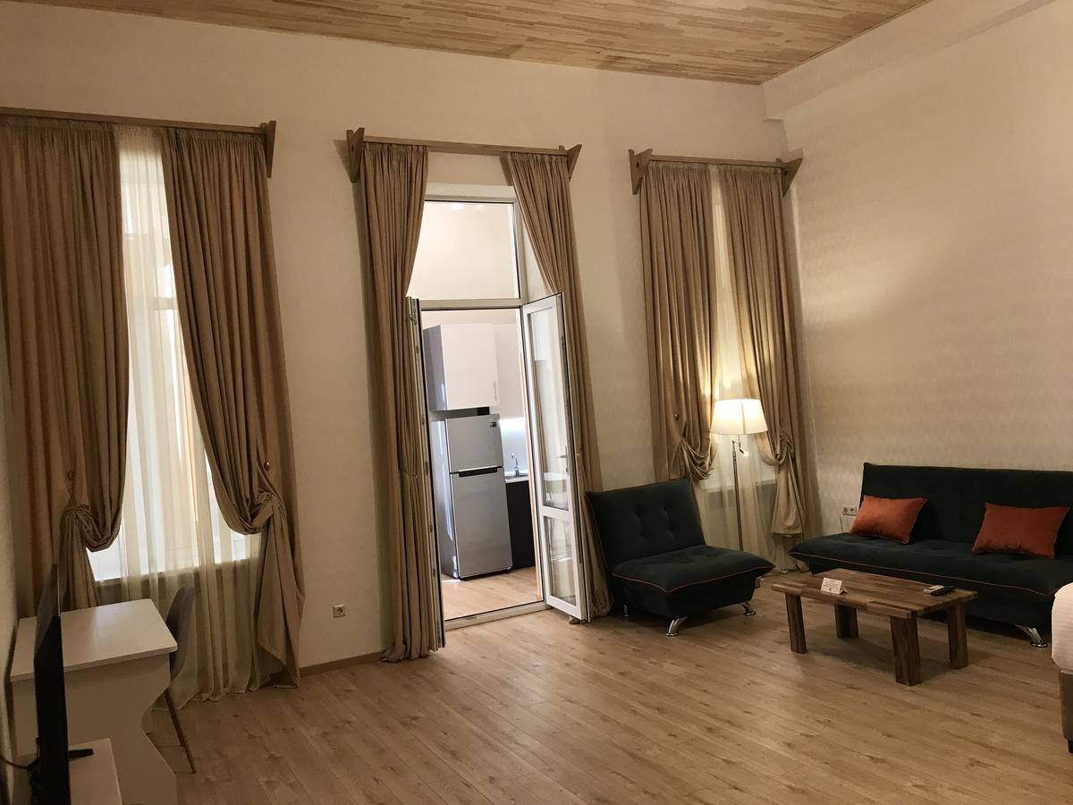 Full Comfort Apartment On Aghmashenebeli Tbilisi Eksteriør bilde