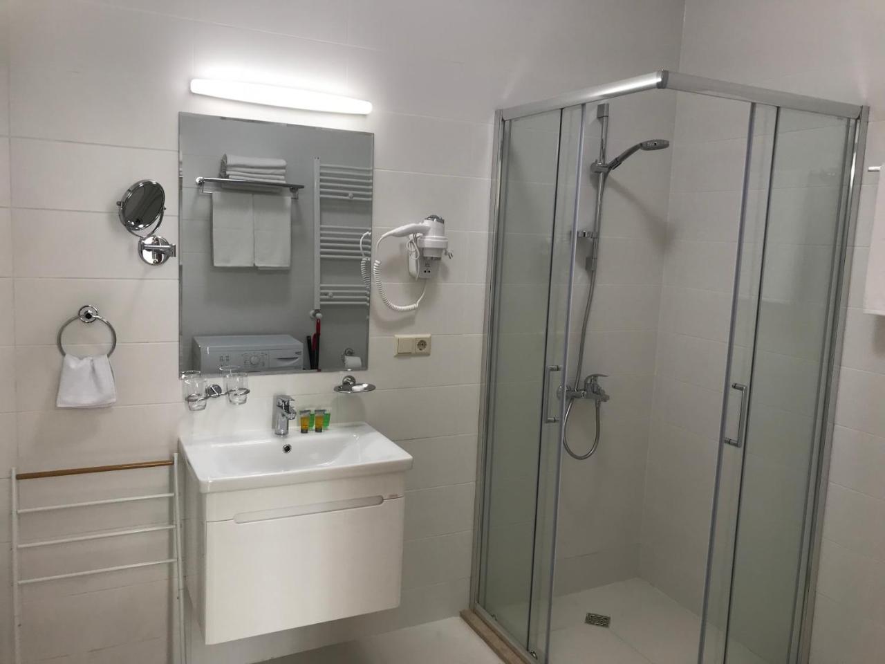 Full Comfort Apartment On Aghmashenebeli Tbilisi Eksteriør bilde