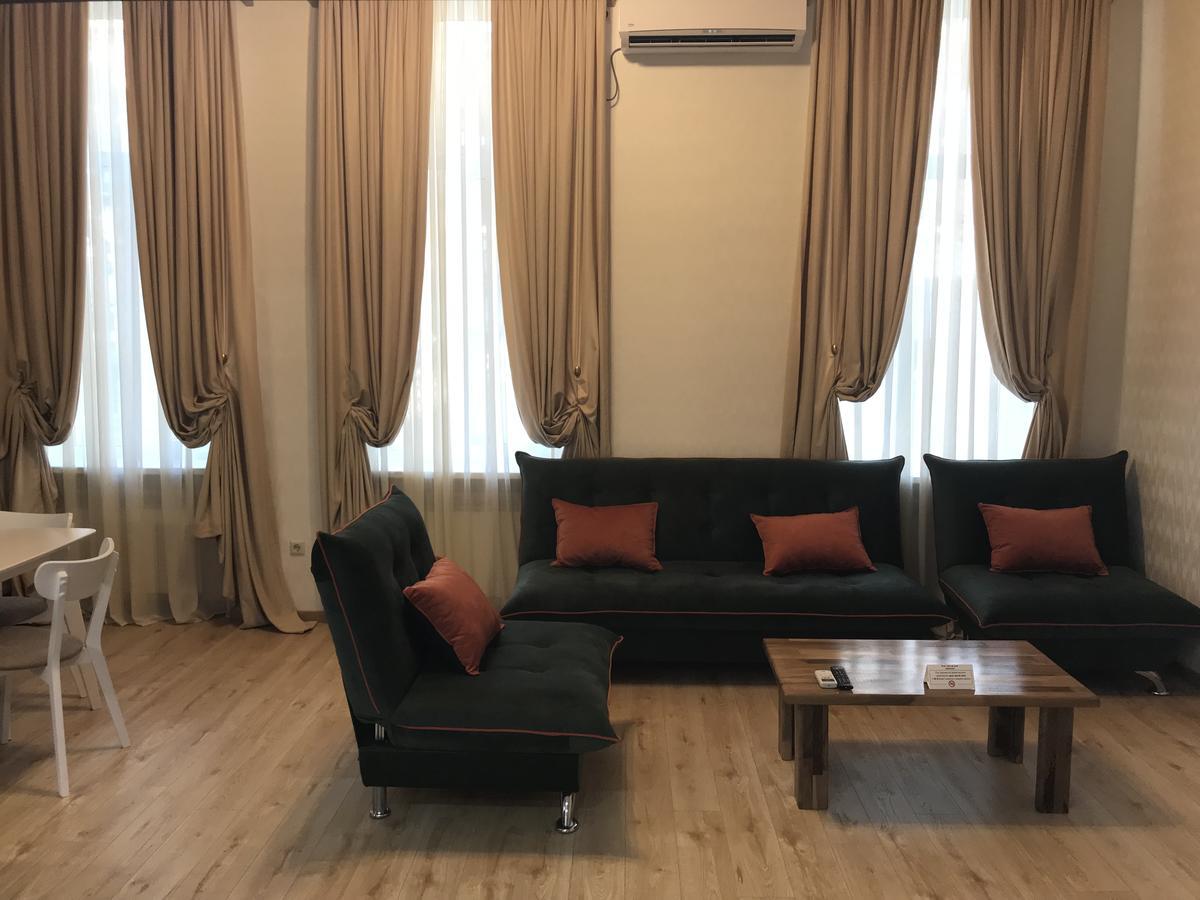 Full Comfort Apartment On Aghmashenebeli Tbilisi Rom bilde