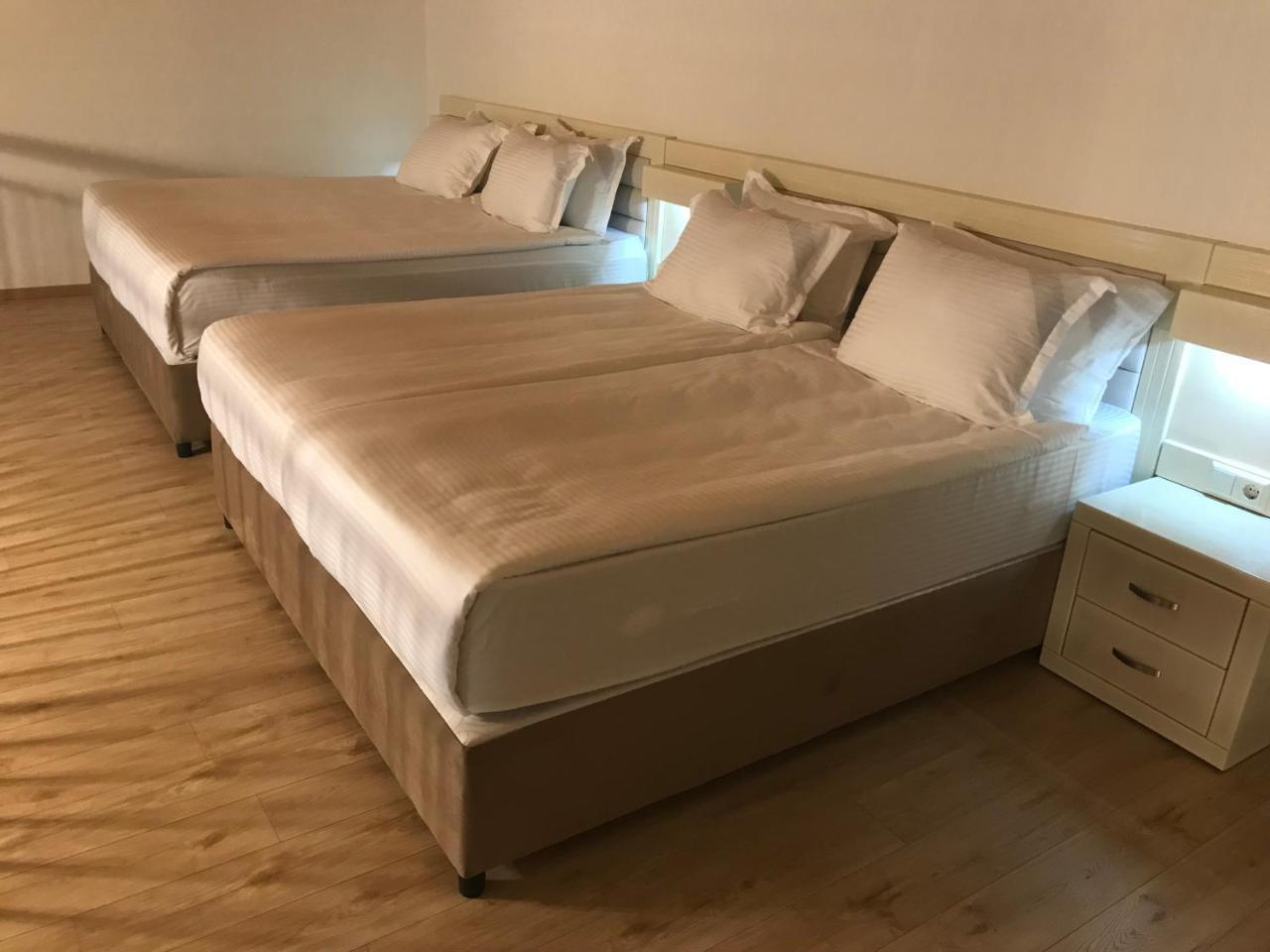 Full Comfort Apartment On Aghmashenebeli Tbilisi Eksteriør bilde