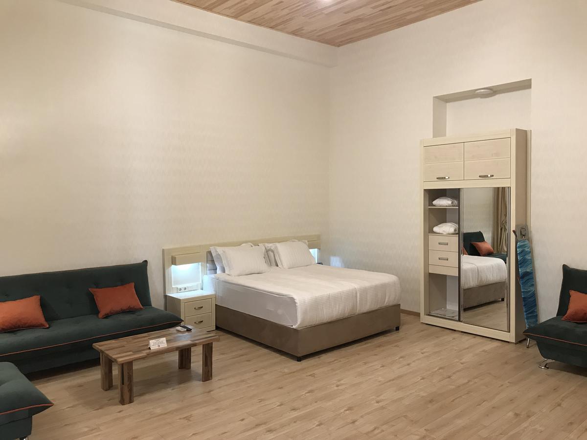 Full Comfort Apartment On Aghmashenebeli Tbilisi Eksteriør bilde