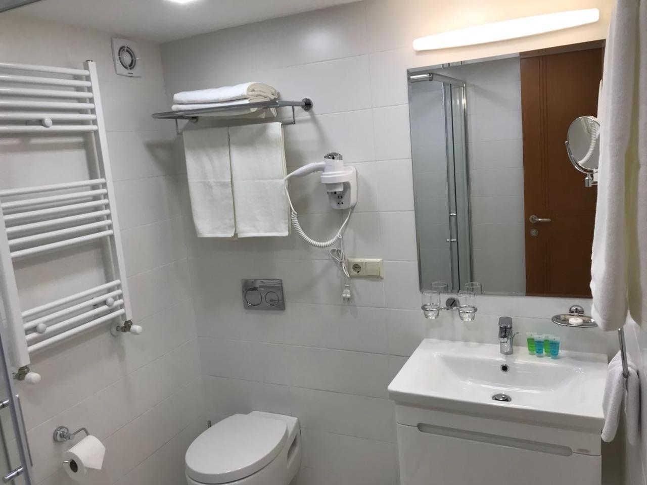Full Comfort Apartment On Aghmashenebeli Tbilisi Eksteriør bilde